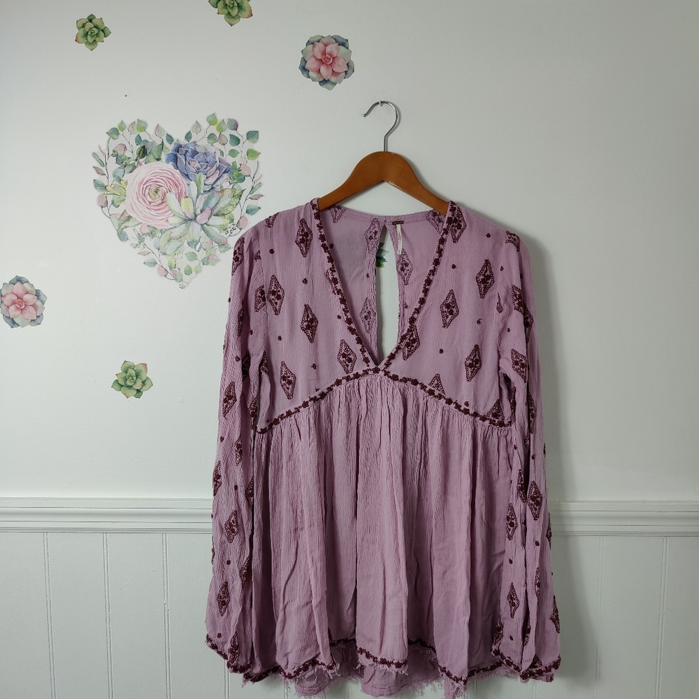 Free People Embroidered Bell Sleeve Keyhole Boho Bohemian Flowy Top Shirt - Picture 5 of 10